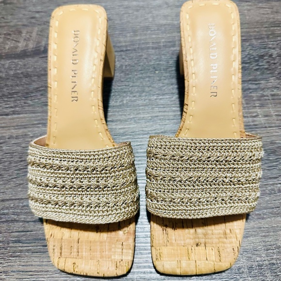 Donald Pliner Sandals, The NAYLA slide, Crochet, size 7. NWT in Box. - Picture 2 of 10